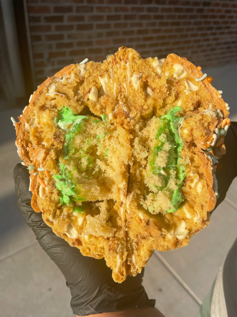 MEGA MONSTER PHOTO COOKIE