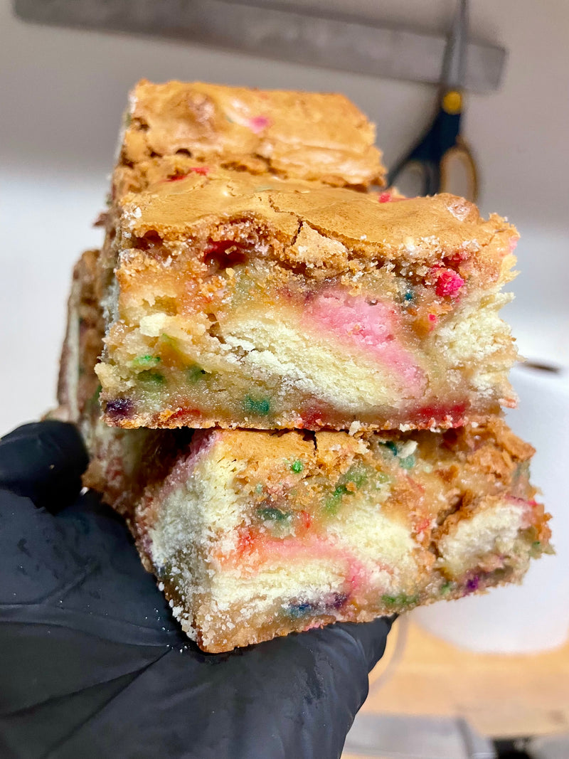 FROSTED SUGAR COOKIE BLONDIE