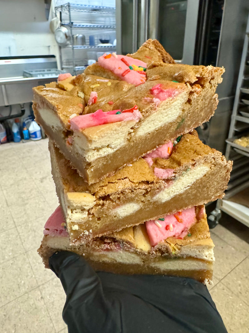 FROSTED SUGAR COOKIE BLONDIE