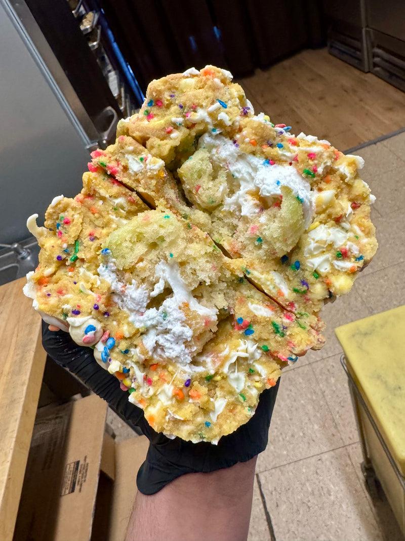 MEGA MONSTER PHOTO COOKIE