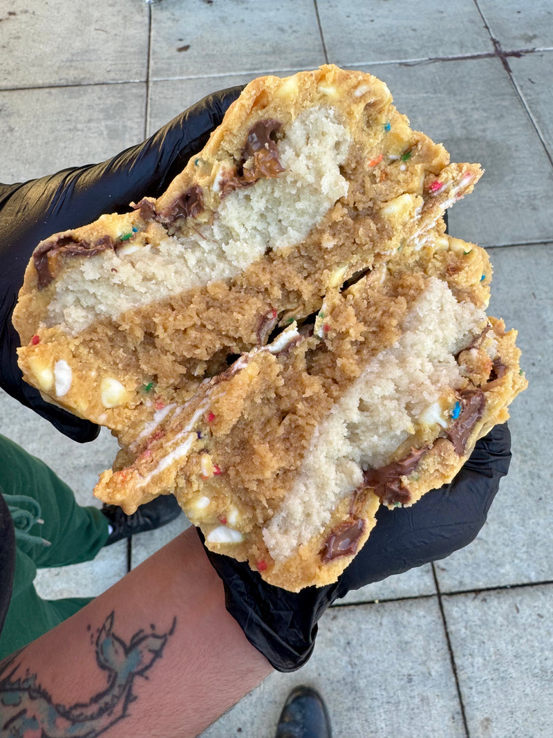 MEGA MONSTER PHOTO COOKIE