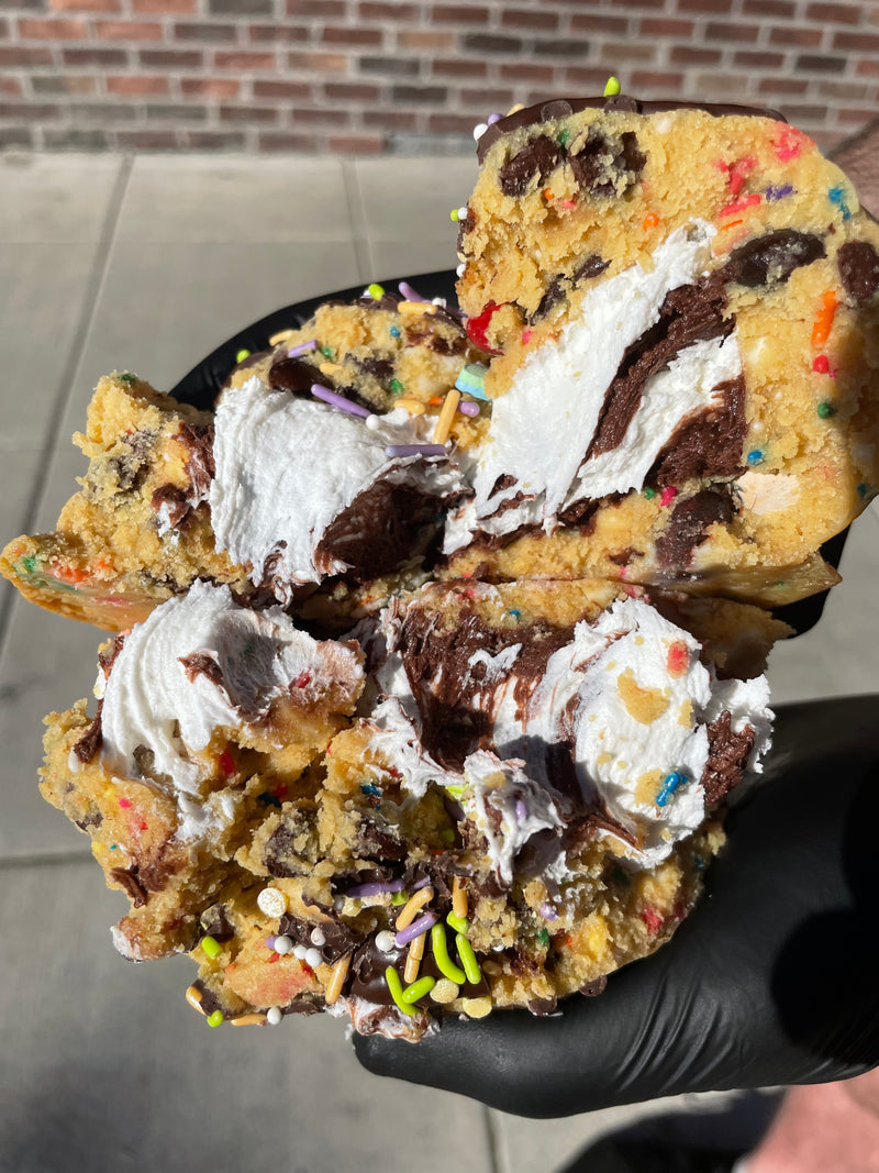 MEGA MONSTER PHOTO COOKIE