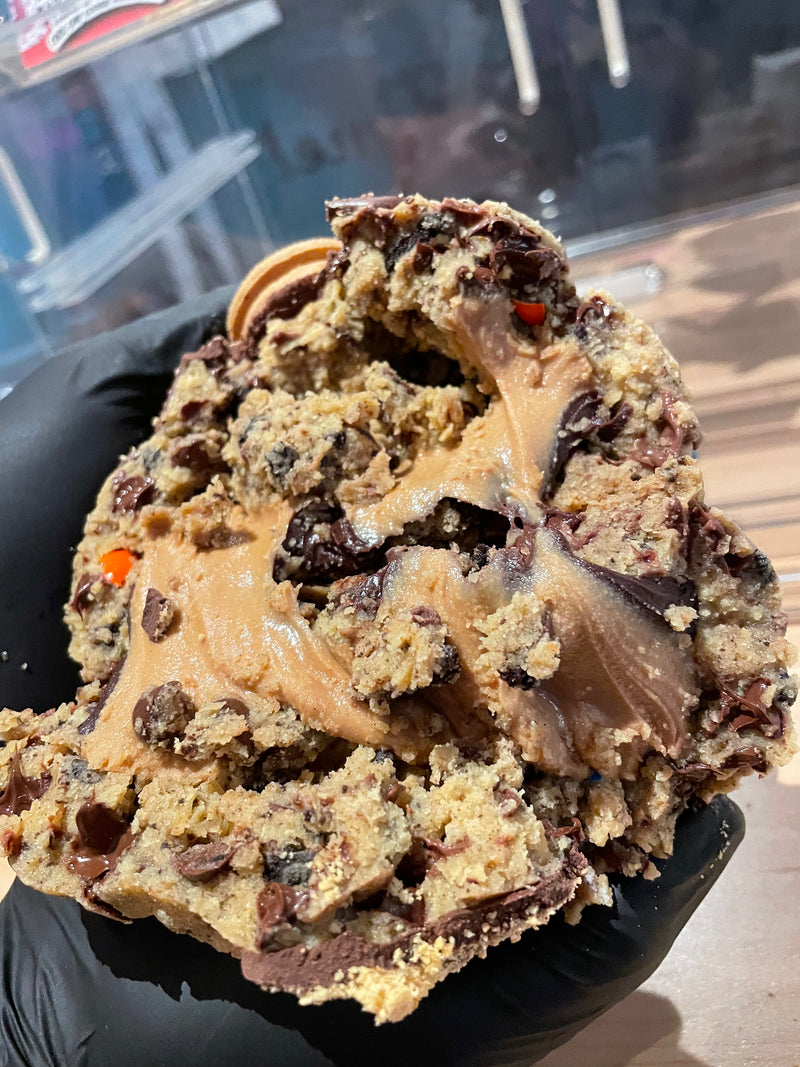 MEGA MONSTER PHOTO COOKIE