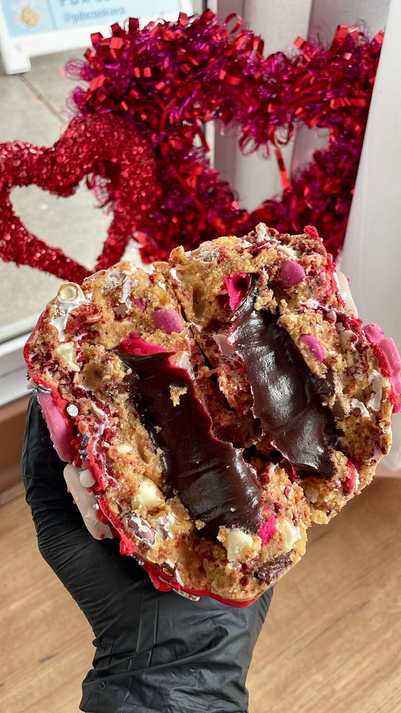 MEGA MONSTER PHOTO COOKIE